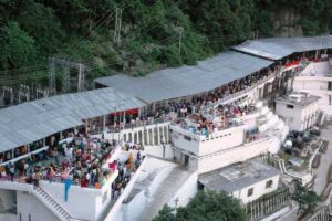 Vaishno Devi: दूसरे अस्थायी निलंबन के बाद आज वैष्णो देवी यात्रा फिर से शुरू होगी !